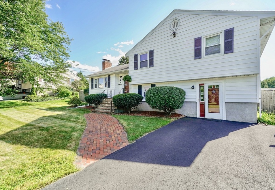 14 Margaret Rd, Stoneham, MA 02180 - photo 1