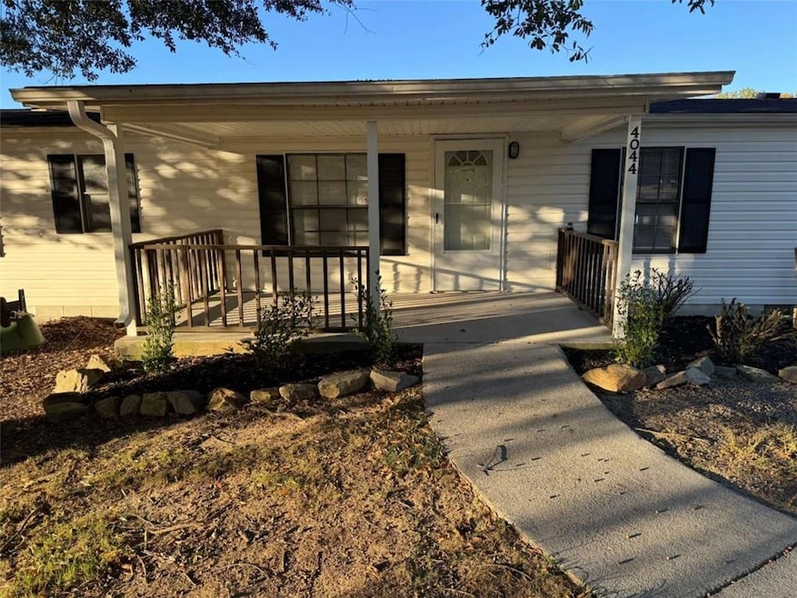 4044 Friendship Rd, Buford, GA 30519 - photo 1