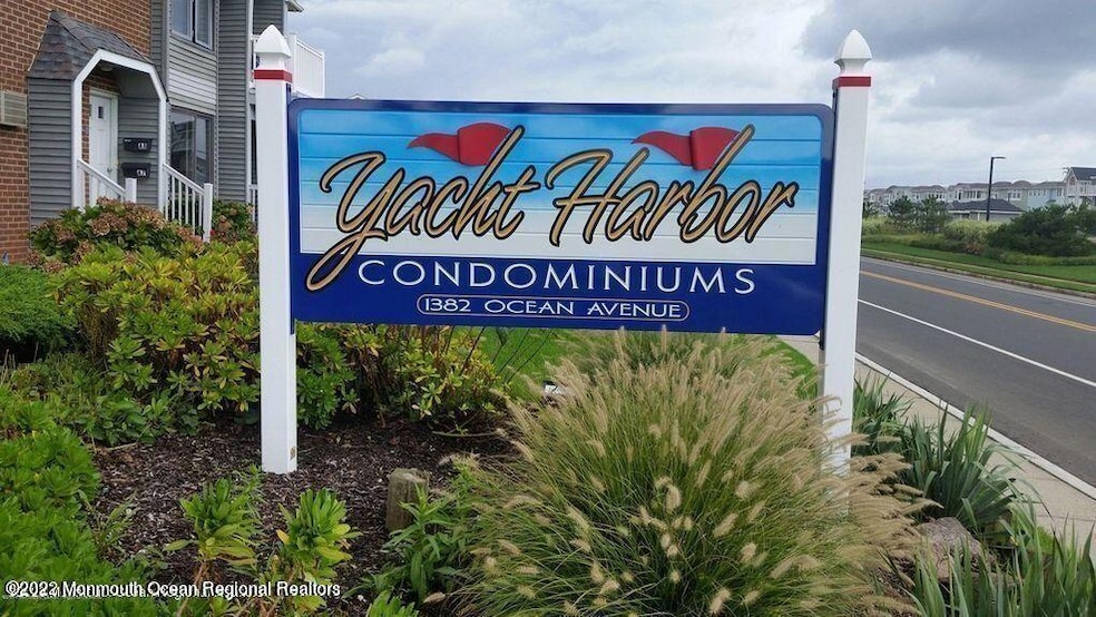 Yacht Harbor unit C3 (Winter), Sea Bright, NJ 07760 - photo 1