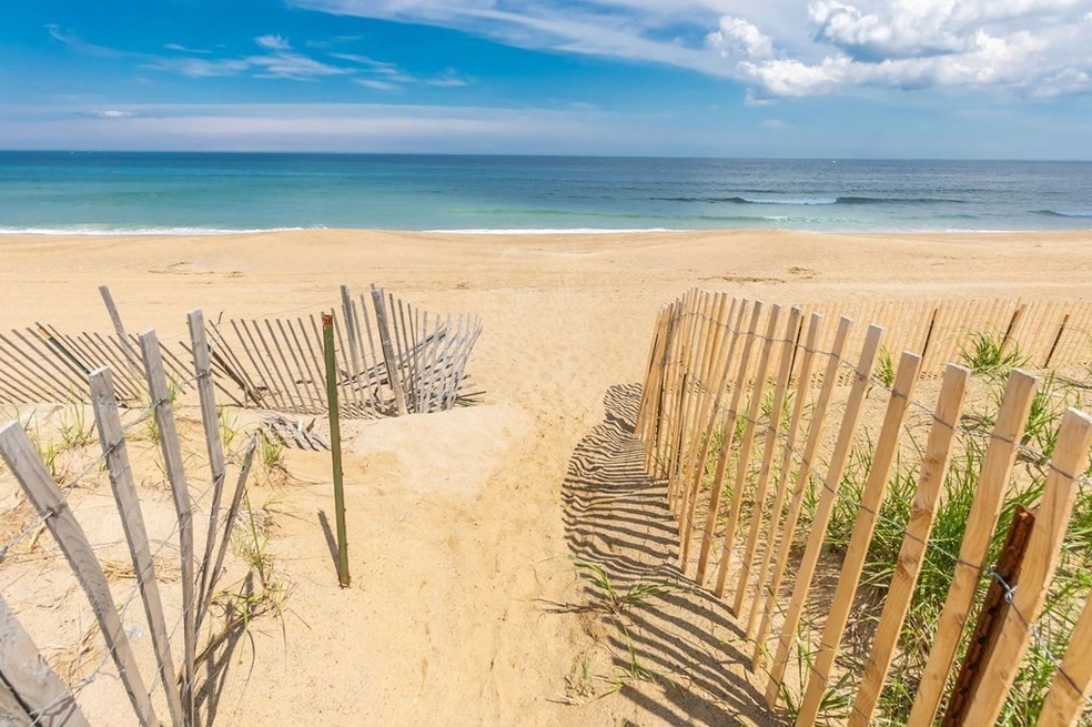 198 N End Blvd, Salisbury, MA 01952 - photo 1