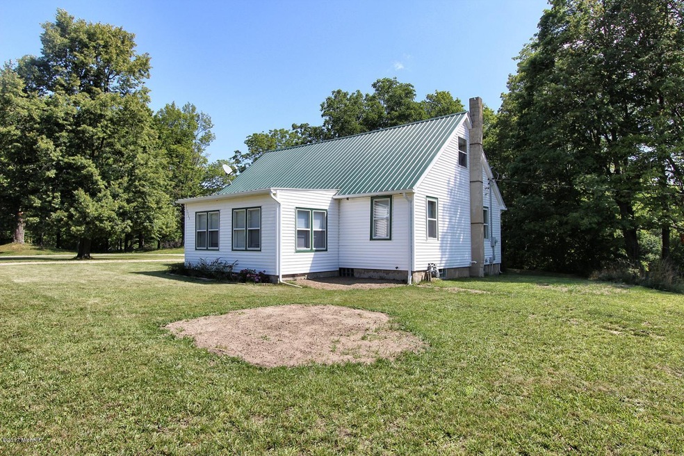 3563 7th St Wayland MI 49348-large-001-1