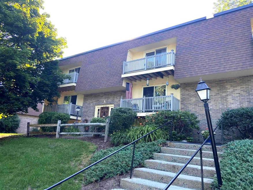 35 Seminary Hill unit 28, West Lebanon, NH 03784 - photo 1