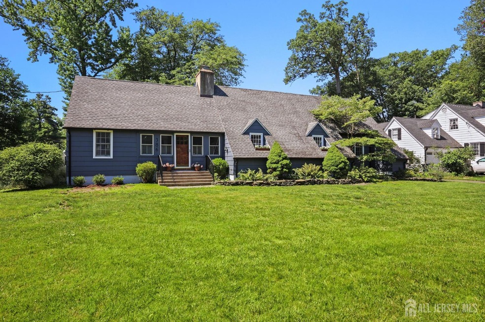 386 Franklin Rd, North Brunswick, NJ 08902 - photo 1