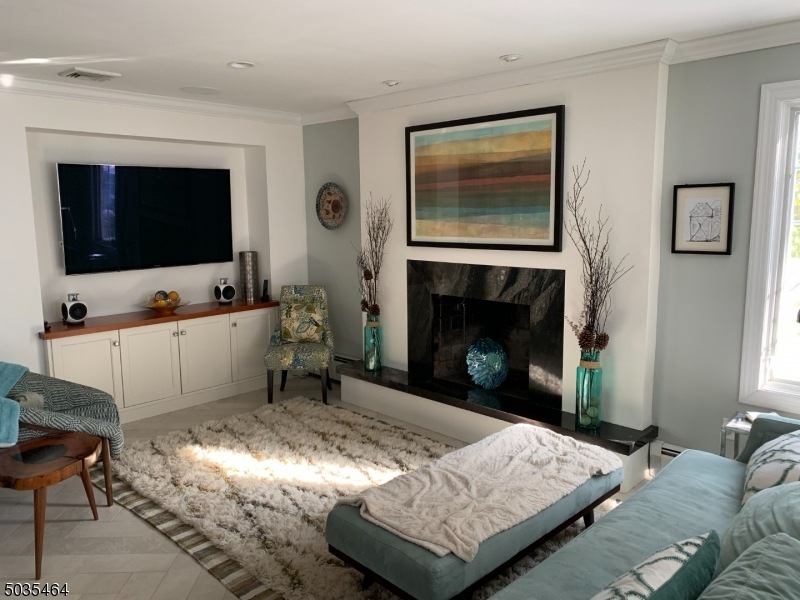 8 Oregon Trail, Morris Plains, NJ 07950 - photo 1