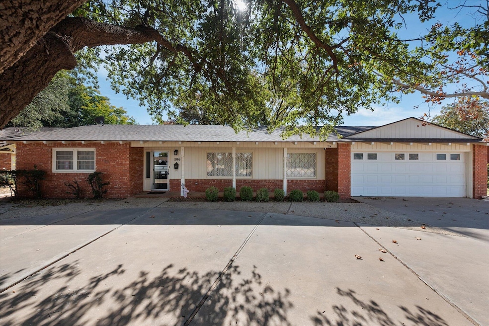 1106 E Tate St, Brownfield, TX 79316 - photo 1