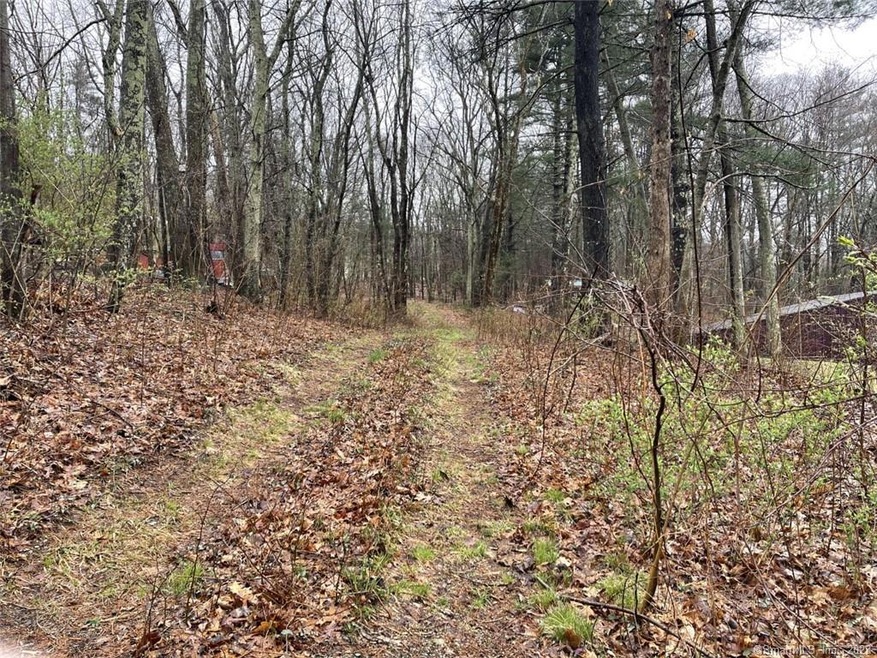 406 Sabin St, Putnam, CT 06260 - photo 1