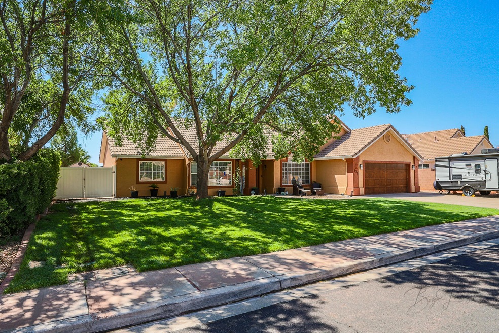 372 E 100 S, Ivins, UT 84738 - photo 1