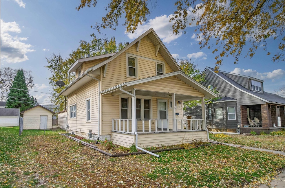 707 Reber Ave, Waterloo, IA 50701 - photo 1