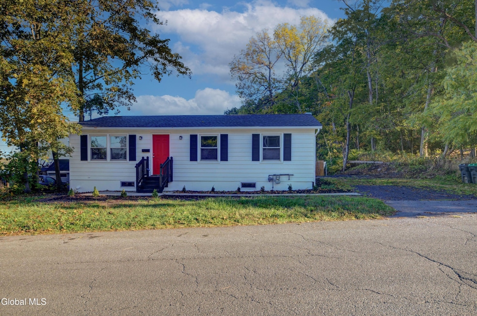Pending $289,900 • Co-Listing Agent