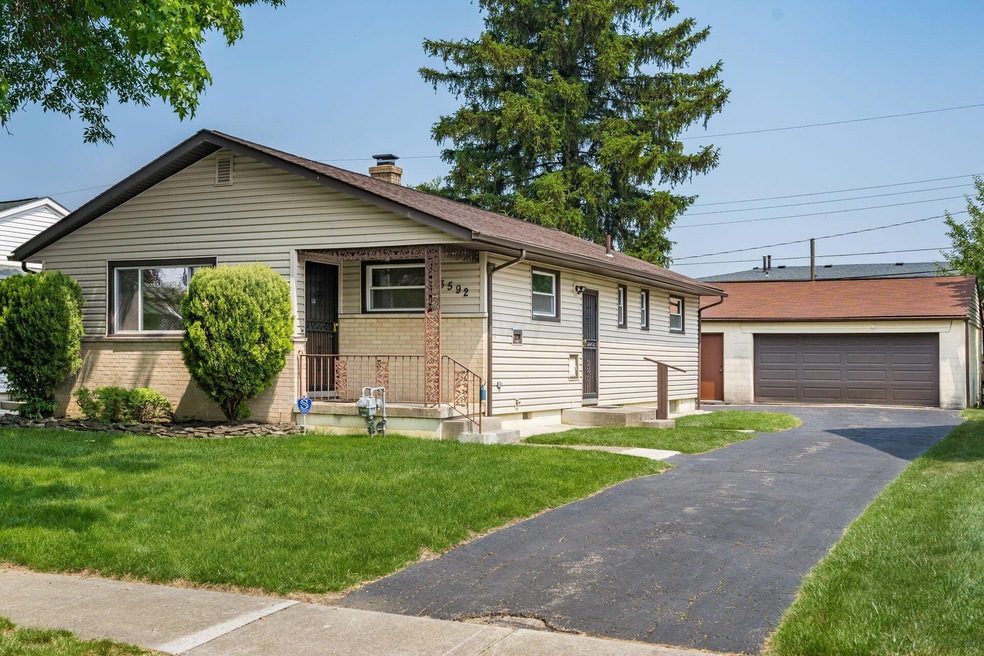001_592 SEABROOKE AVE 001-2