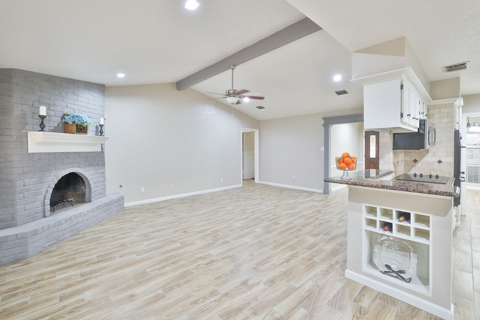 1139 Sally Anne Dr, Rosenberg, TX 77471 - photo 1