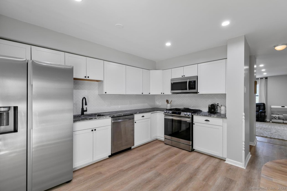 121 Russo Ave unit 11, East Haven, CT 06513 - photo 1