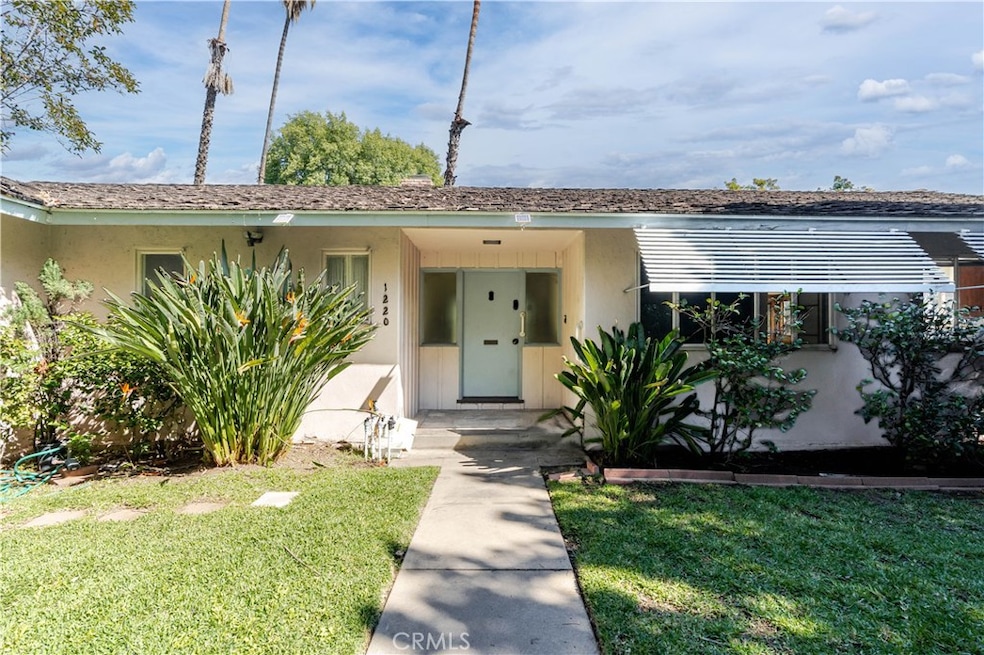 Pending $1,500,000 • Co-Listing Agent