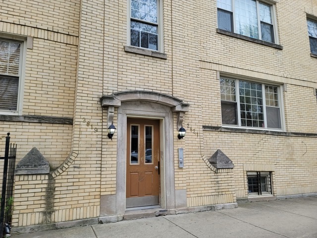 2821 W Rosemont Ave unit G, Chicago, IL 60659 - photo 1