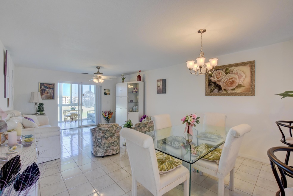 Living Dining Areas