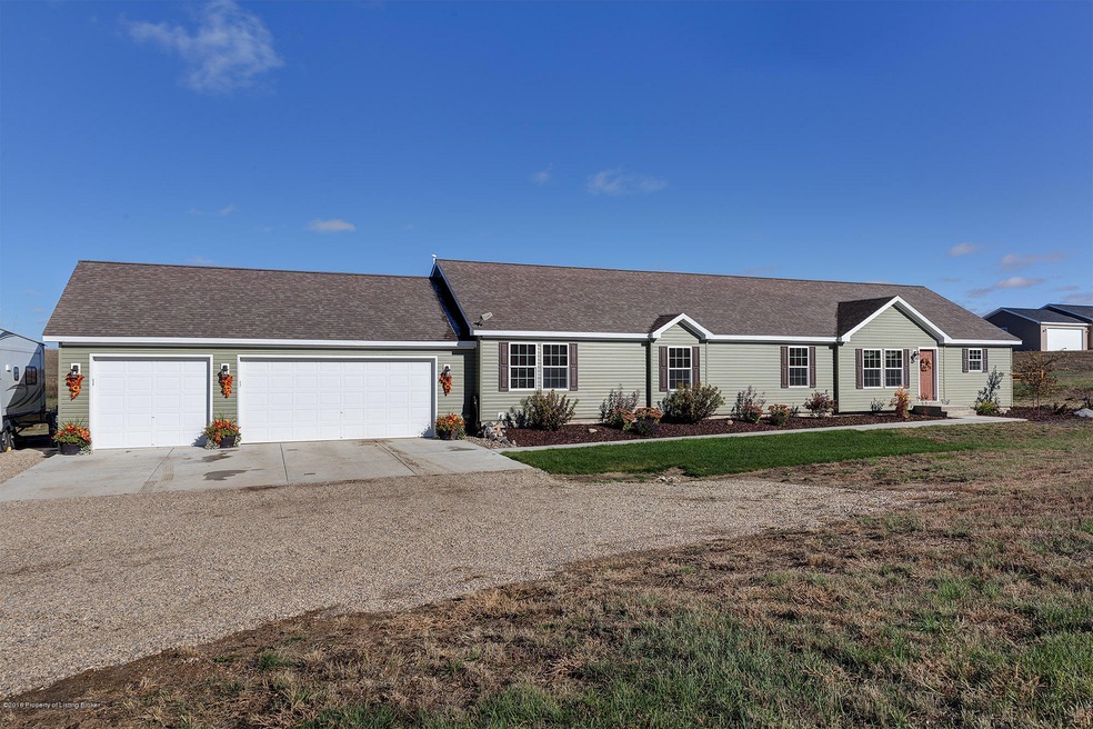 14945 Cochise St, Williston, ND 58801 - photo 1