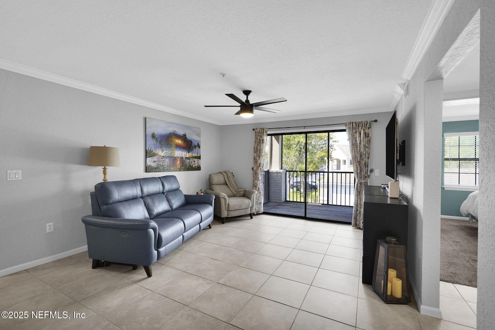 7-web-or-mls-430 Timberwalk__007