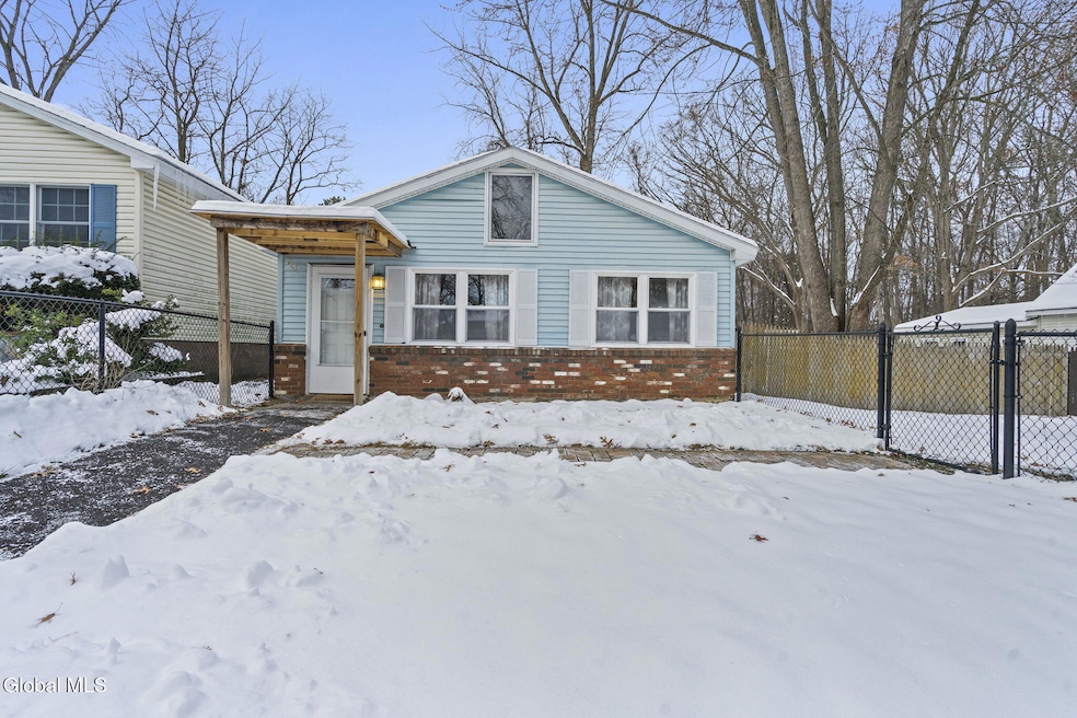 289 Donald Ave, Schenectady, NY 12304 - photo 1