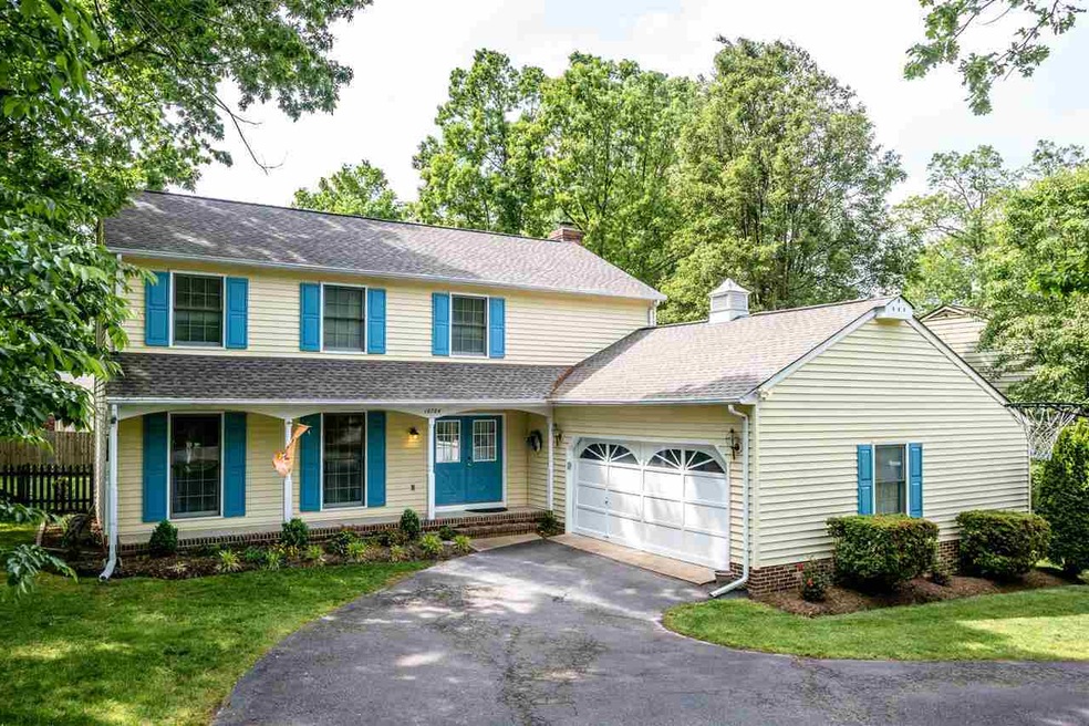 10704 Holleybrooke Dr, Spotsylvania, VA 22553 - photo 1