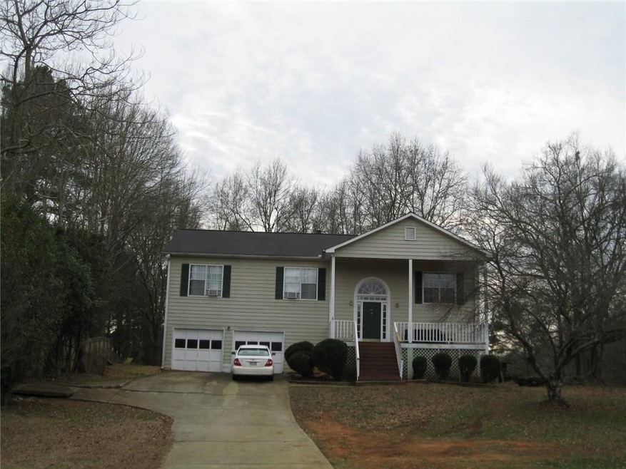 1027 River Bluff Dr, Winder, GA 30680 - photo 1