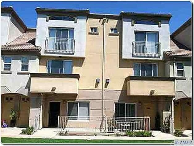 5200 Prem Hills Cir unit 129, Woodland Hills, CA 91364 - photo 1