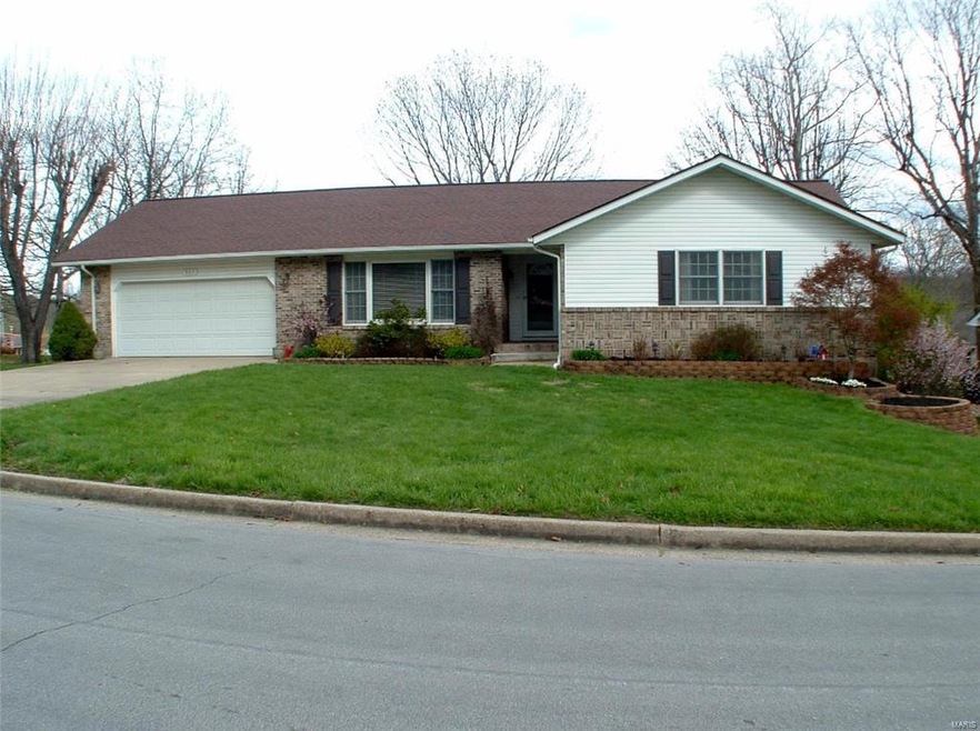 905 Cypress Dr, Rolla, MO 65401 - photo 1