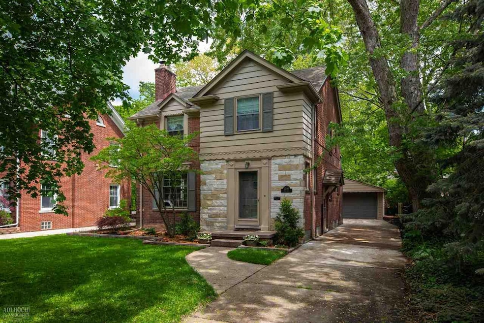 1246 Grayton St, Grosse Pointe Park, MI 48230 - photo 1