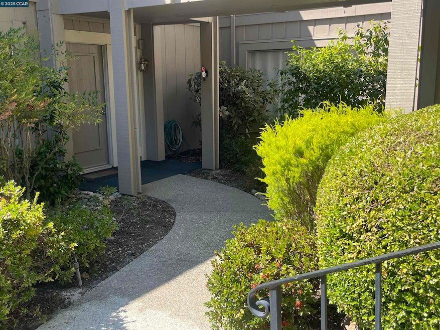 Sold $690,000 • Co-Listing Agent