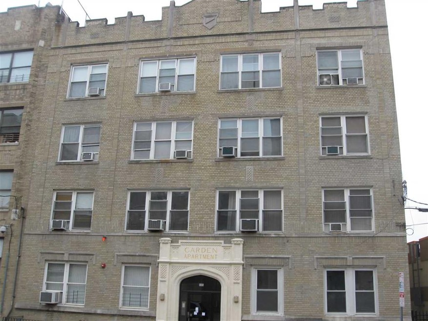 135 van Wagenen Ave unit 2A, Jersey City, NJ 07306 - photo 1