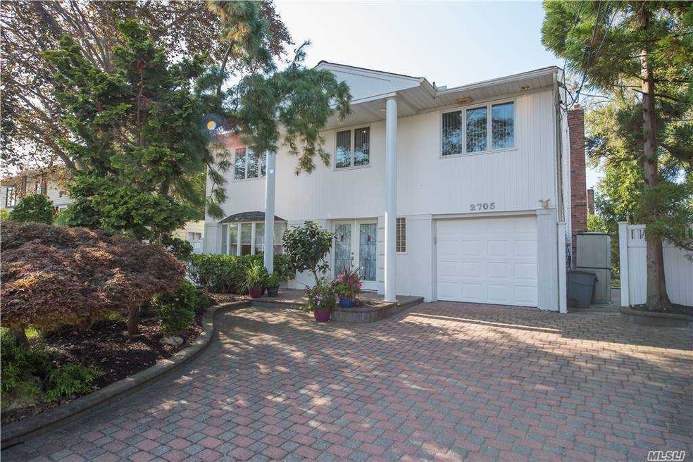 2705 Karen St, Bellmore, NY 11710 - photo 1