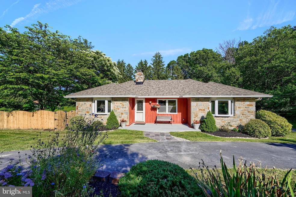 9107 Satyr Hill Rd, Parkville, MD 21234 - photo 1