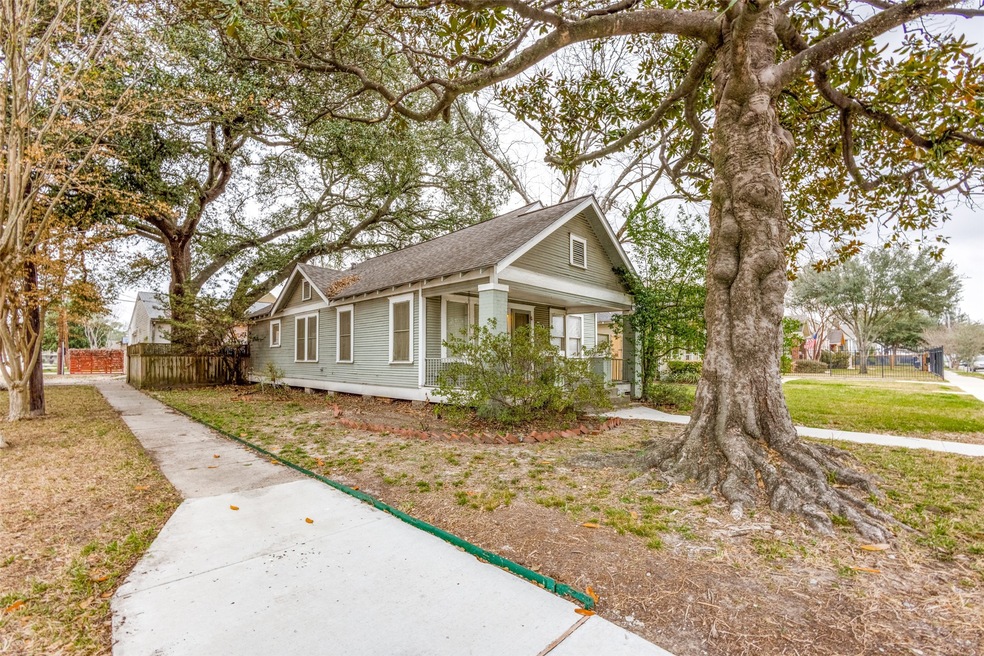701 E 13th St, Houston, TX 77008 - photo 1