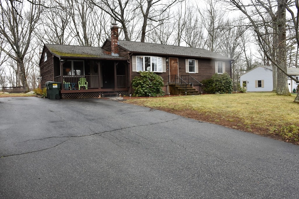 11 Hickory Ln, Webster, MA 01570 - photo 1