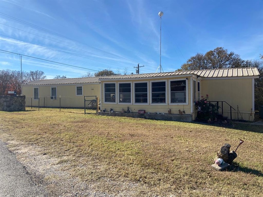 100 Broken Arrow, Comanche, TX 76442 - photo 1