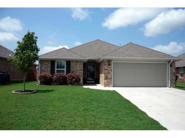 Exterior Front. GREAT CURB APPEAL!