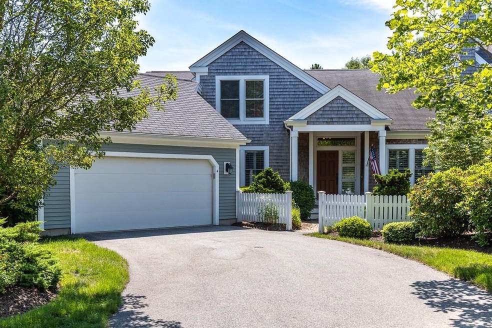 4 Henloe Green unit 4, Plymouth, MA 02360 - photo 1