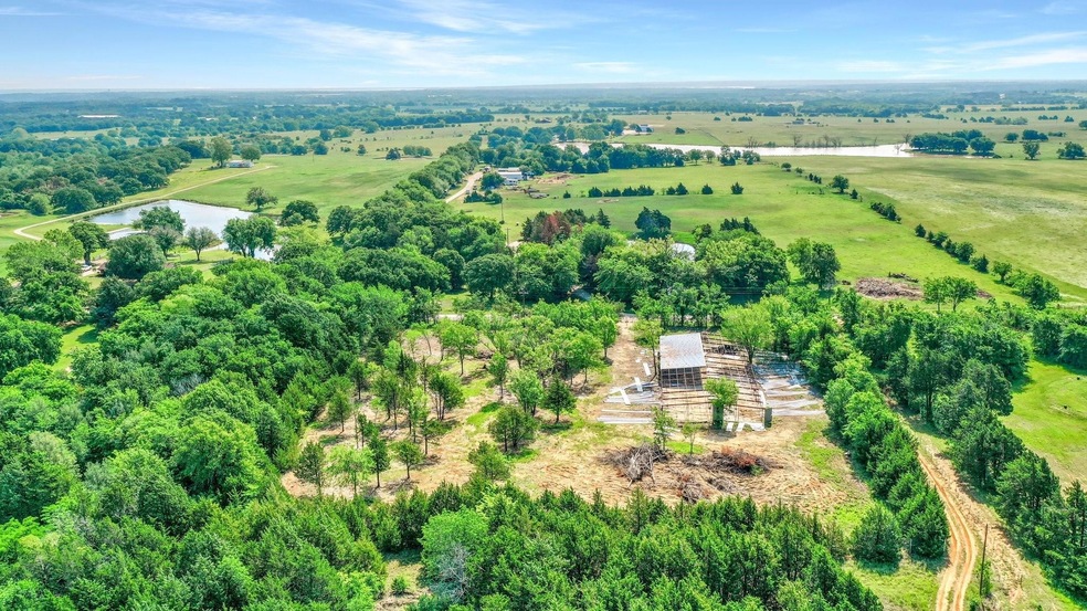 513 Rock Creek Rd, Gordonville, TX 76245 - photo 1