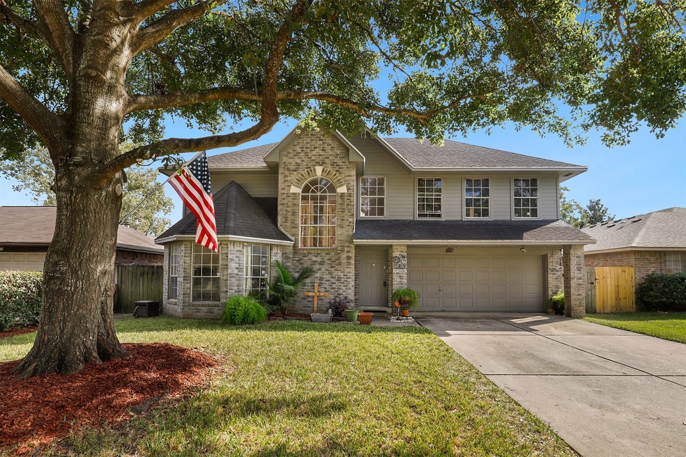 7843 Yellow Pine Dr, Houston, TX 77040 - photo 1