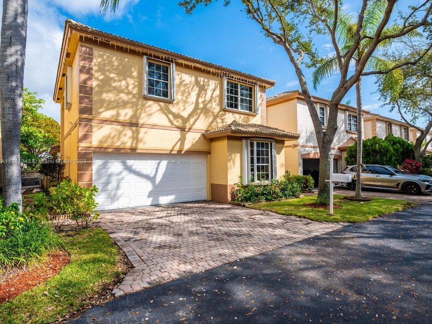 Spacious 4 bedroom + Large Den / 3.5 Bath Home.