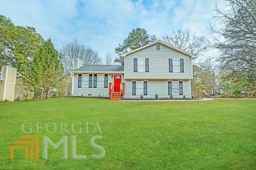 1114 Westchester Dr SW, Lilburn, GA 30047 - photo 1