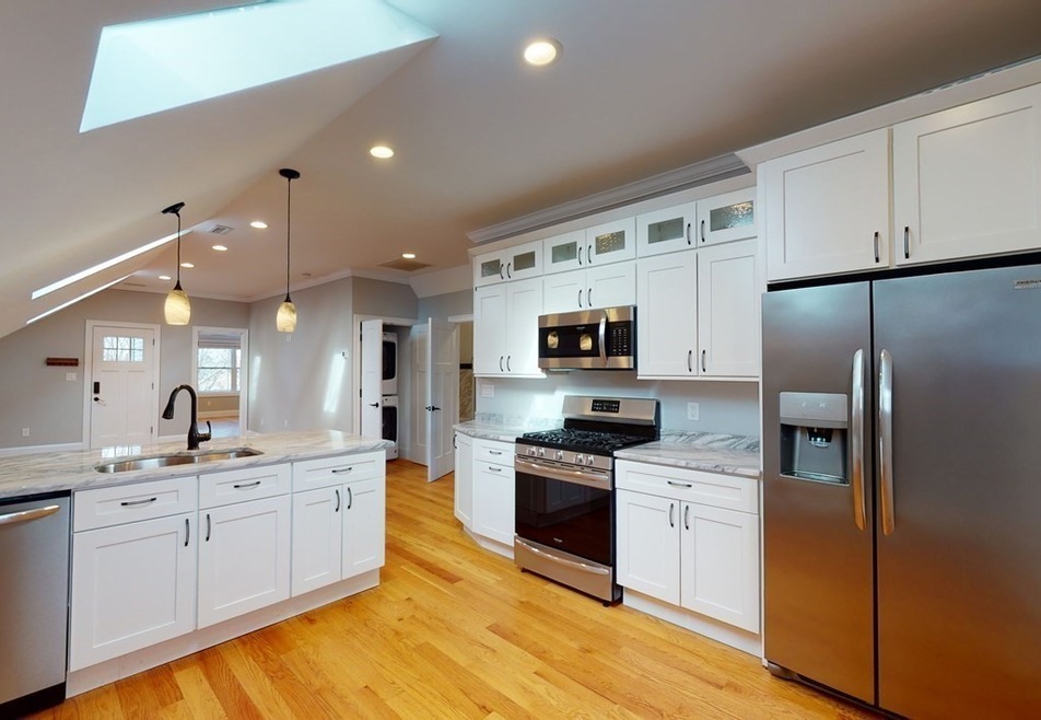 162 Bridge St unit 3, Salem, MA 01970 - photo 1