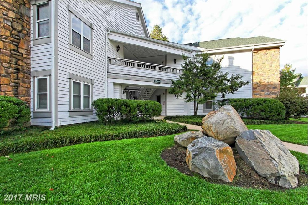 13068 Autumn Woods Way unit 203, Fairfax, VA 22033 - photo 1