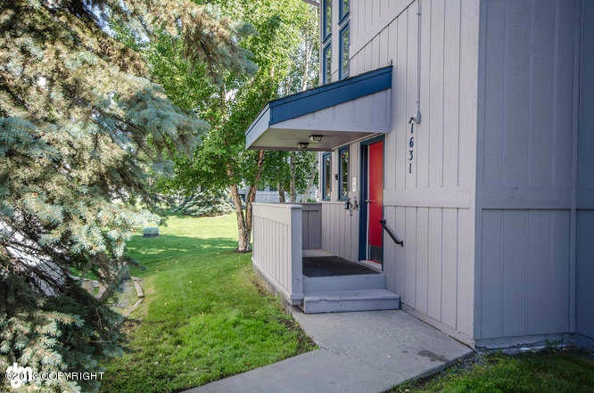 [photo 2185130] Entryway