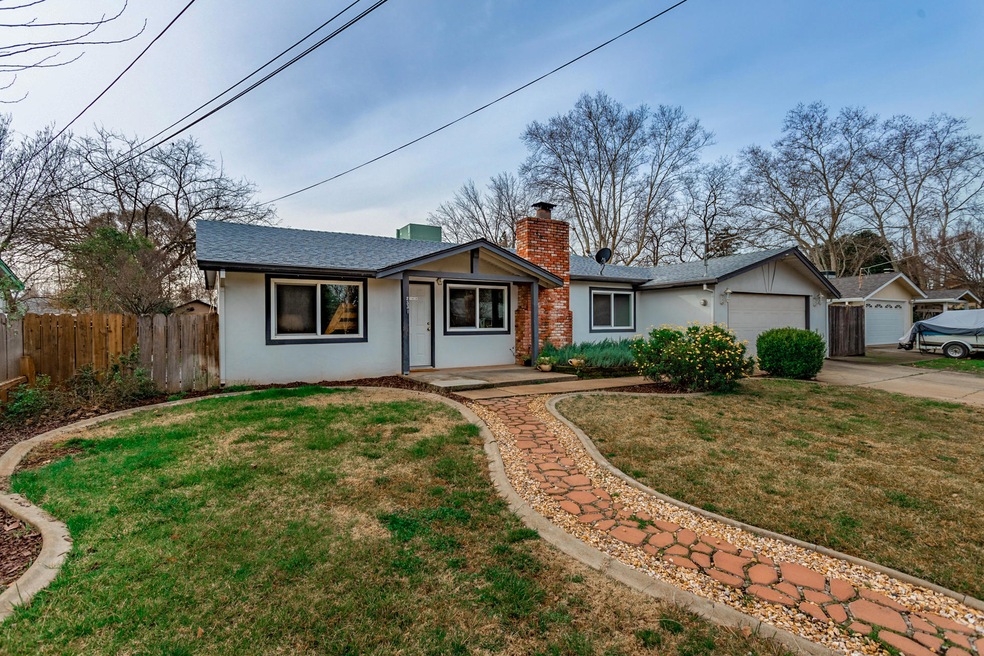 2331 Belladonna St, Redding, CA 96002 - photo 1