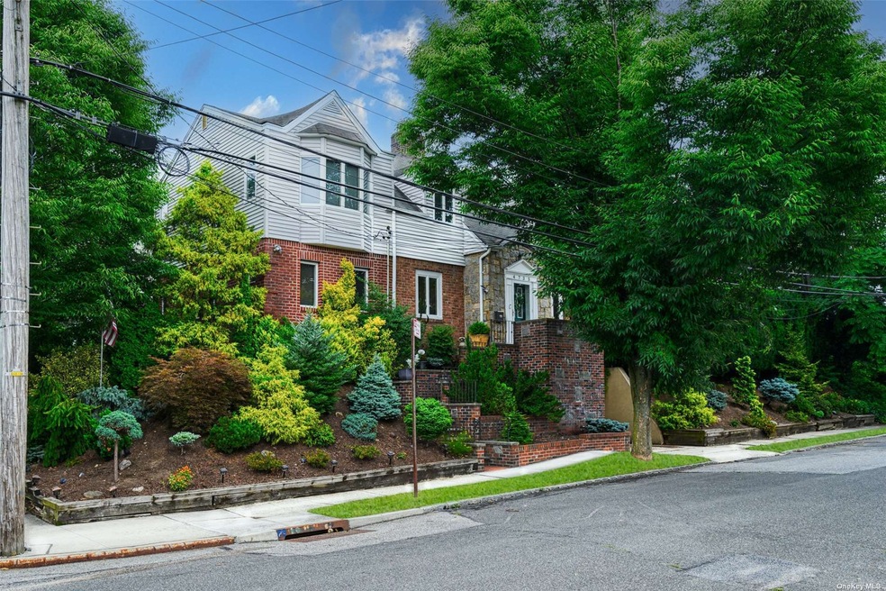 47-35 Glenwood St, Flushing, NY 11362 - photo 1