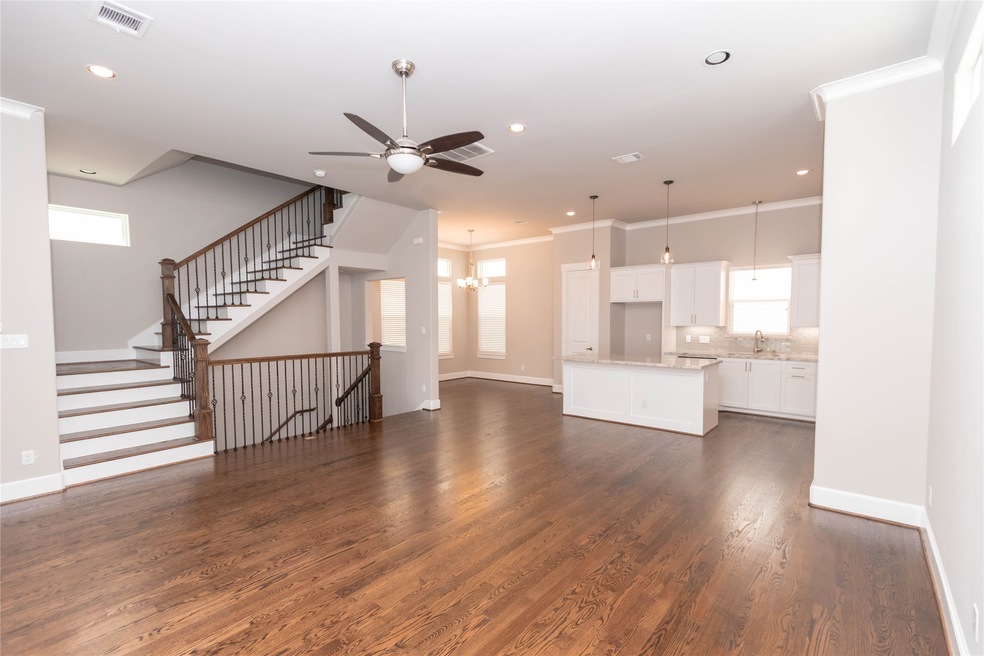 872 Wakefield Dr unit C, Houston, TX 77018 - photo 1