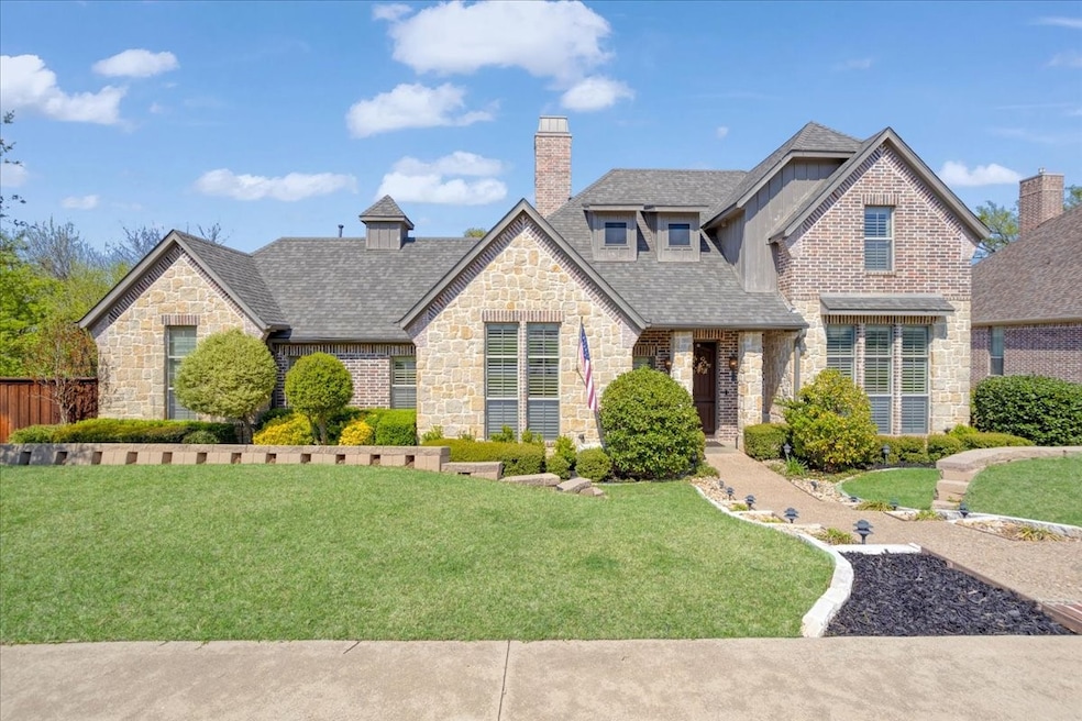 For Sale $699,900 • Co-Listing Agent