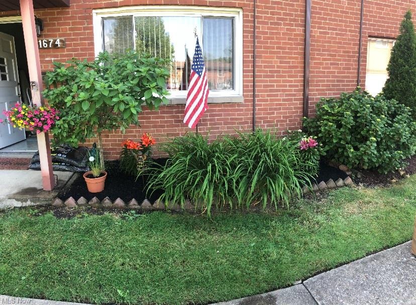 1674 Ridgewick Dr, Wickliffe, OH 44092 - photo 1