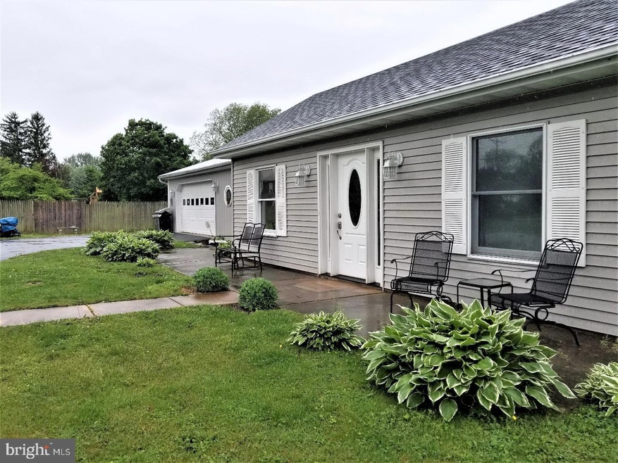 2674 Glasgow Ave, Newark, DE 19702 - photo 1