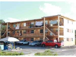 525 SW 8th St unit 1, Belle Glade, FL 33430 - photo 1